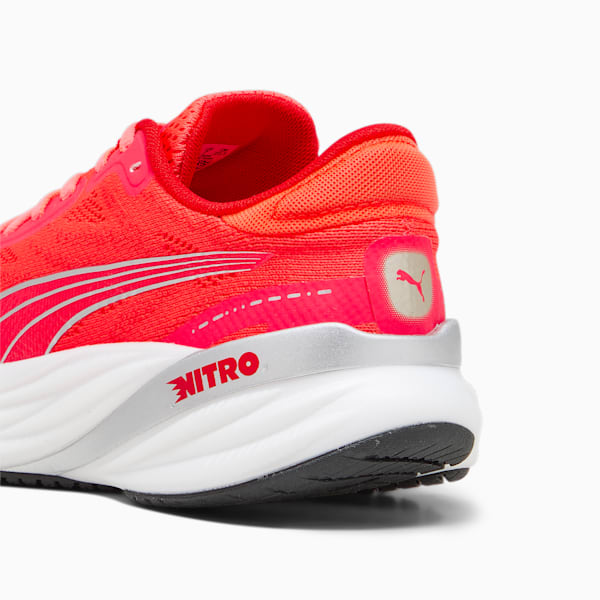 Tenis de correr Magnify NITRO 2 para mujer, Fire Orchid-For All Time Red, extralarge